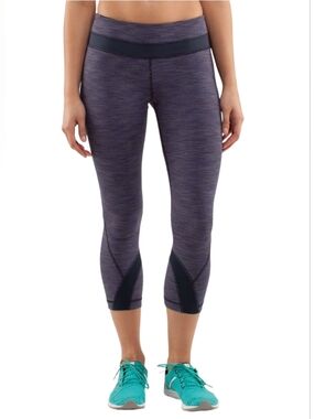 Lululemon Run Inspire Crop ll Striped Deep Indigo Blue Leggings Size 4